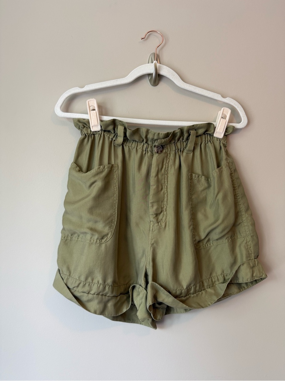 Unsubscribed Olive Green Paperbag Waist Shorts Size 6 Cargo Pockets